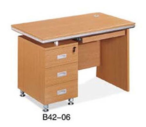 办公桌系列004 现代办公空间的智慧之选